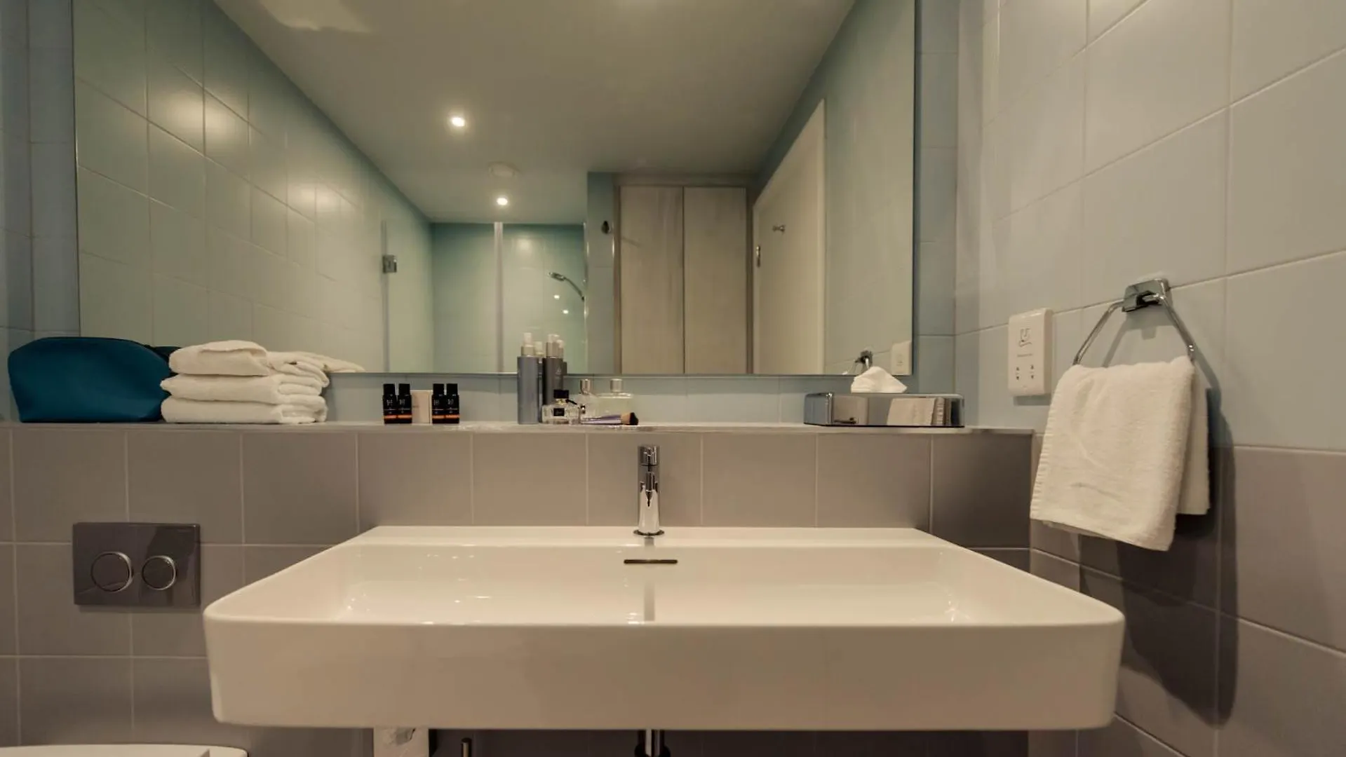 Hotel Isaacs Cork City 3*,
